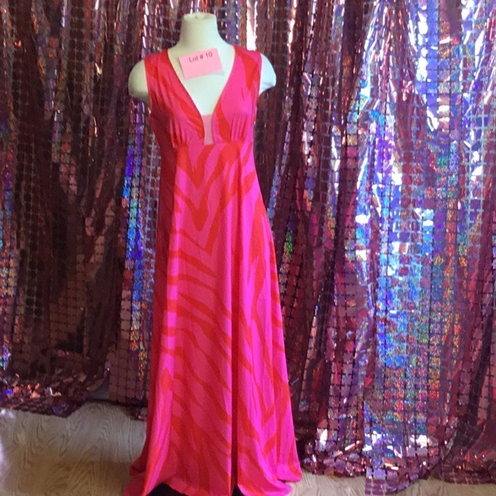NWT hot pink & red design long dress in size small